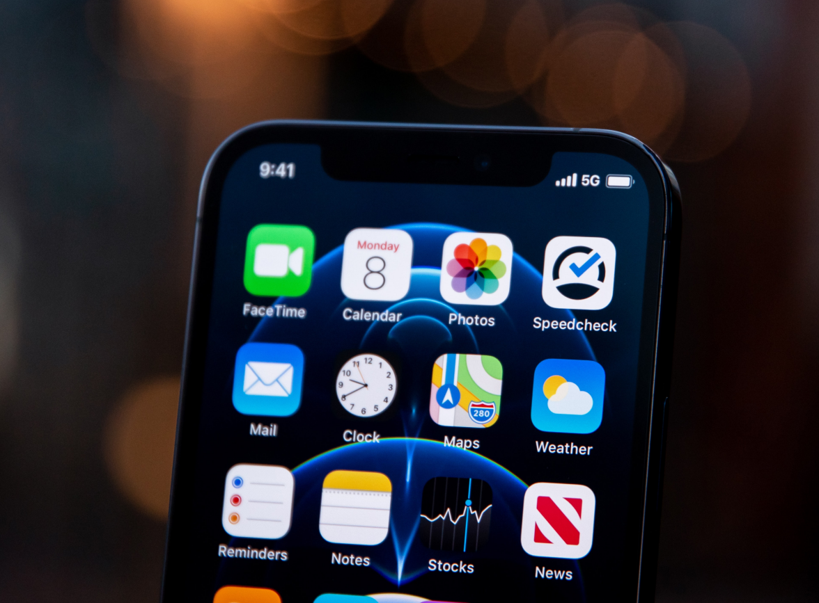 雁塔苹果手机维修分享为什么 iPhone 12 在冬季会自动关机 
